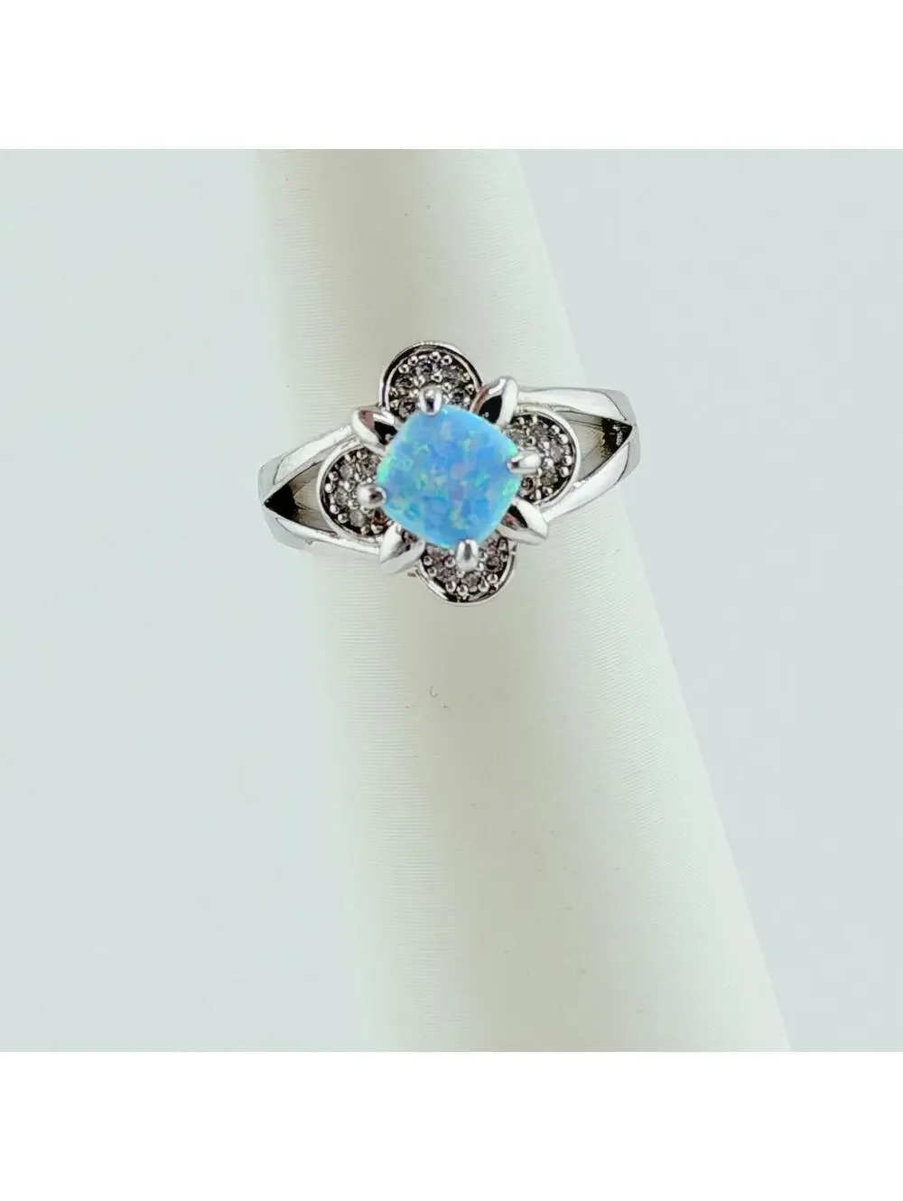 Bomb Party Adjustable RARE FIND Kids Ring RBP2374 (Bella Amore Style CLOVER)